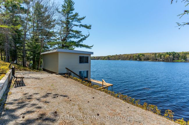 1092 Briscoe Dr, House other with 3 bedrooms, 2 bathrooms and 6 parking in Algonquin Highlands ON | Image 40