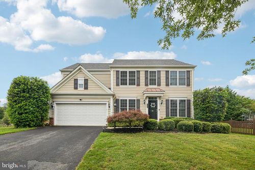10810 Valley Falls Ct, MANASSAS, VA, 20112-5868 | Card Image