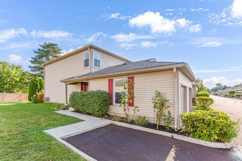 5600 Valencia Park Blvd, Hilliard, OH, 43026-8781 | Card Image