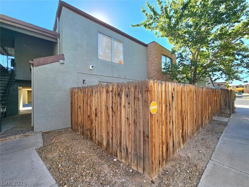 apt-b-1460 Hialeah Dr, Las Vegas, NV, 89119-6335 | Card Image