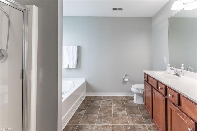 Primary En Suite Bathroom | Image 21