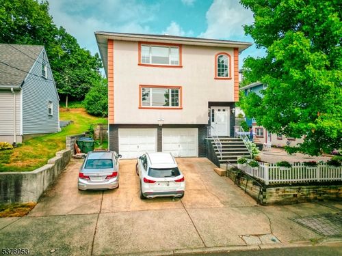 104 Eastern Way, Rutherford, NJ, 07070-2140 | Card Image