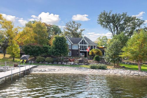 9328 Rhoy Ave, Chaska, MN, 55318-9342 | Card Image