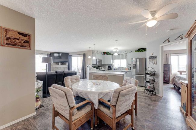 8429 - 304 Mackenzie Way Sw, Home with 2 bedrooms, 2 bathrooms and 2 parking in Airdrie AB | Image 12