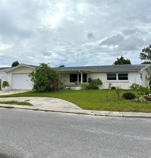 11705 Meredith Ln, PORT RICHEY, FL, 34668-1534 | Card Image