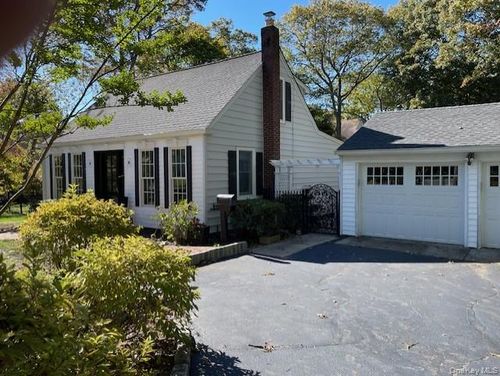 116 Cambon Ave, Saint James, NY, 11780-3042 | Card Image