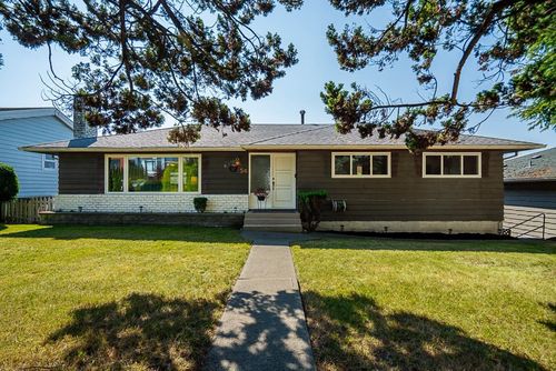 50 East 10th Avenue, New Westminster, BC, V3L4R5 | Card Image