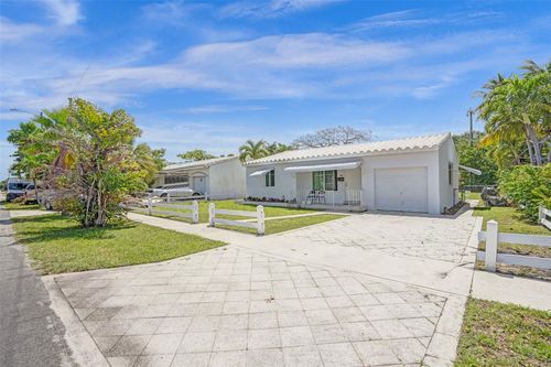 309 Sw 13th St, Dania Beach, FL, 33004-4270 | Card Image