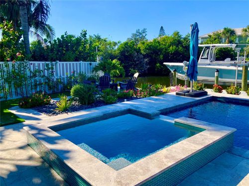262 Island Cir, Sarasota, FL, 34242-1936 | Card Image