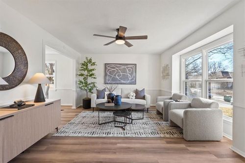 8512 W 98th St, Overland Park, KS, 66212-3365 | Card Image