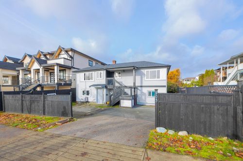 803 Ewen Ave, New Westminster, BC, V3M5C6 | Card Image