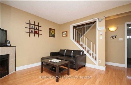 upper-41 Hindquarter Crt, Brampton, ON, L6S2C3 | Card Image