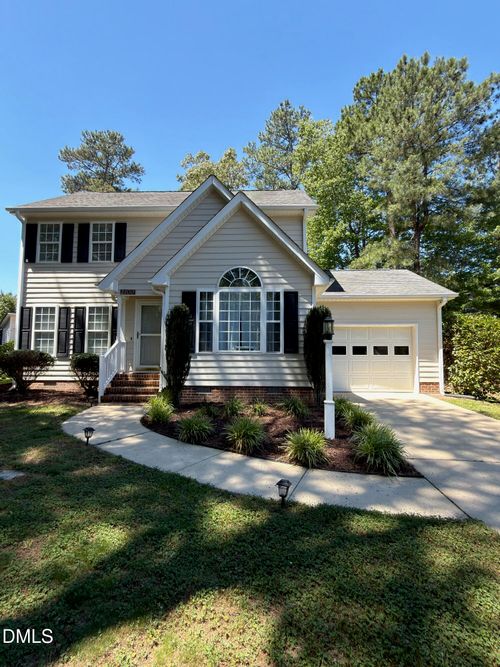 2100 Bridgeport Cir, Sanford, NC, 27330-9274 | Card Image