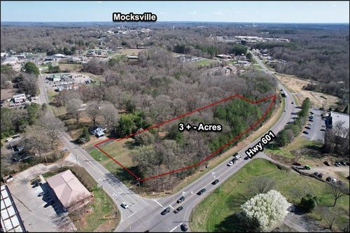 752 Wilkesboro St, Mocksville, NC, 27028-2057 | Card Image