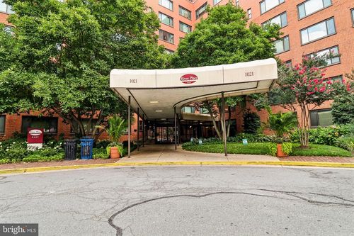 834-1021 Arlington Blvd, ARLINGTON, VA, 22209-2239 | Card Image