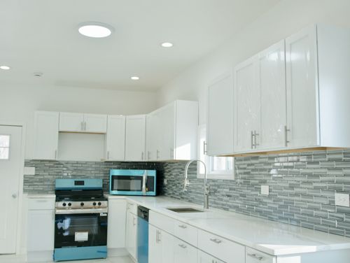 15351 3rd Ave, Phoenix, IL, 60426-2632 | Card Image