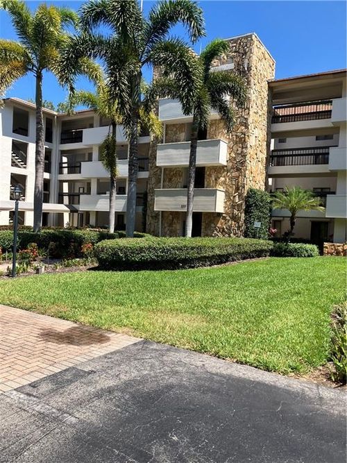 b402-200 Wyndemere Way, Naples, FL, 34105-7125 | Card Image