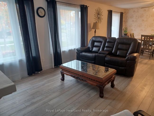 205 Blake St W, House other with 2 bedrooms, 3 bathrooms and 2 parking in Goderich ON | Image 11