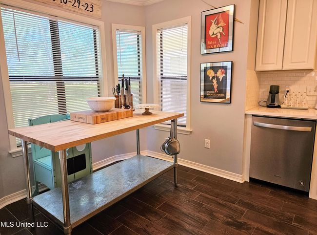 Kitchen | Image 9