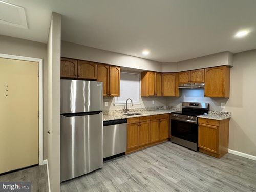 312 Meadow Woods Ln, Lawrence, NJ, 08648-4234 | Card Image