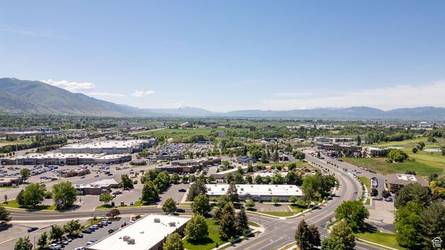 Bird's eye view of a mountain backdrop | Image 36