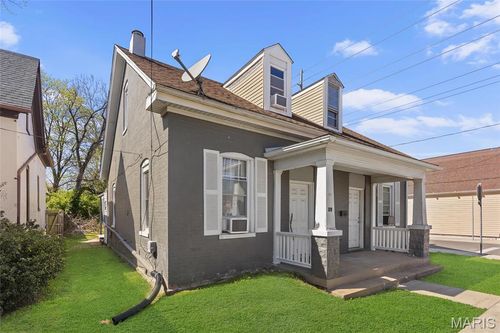 29 N 14th St, Belleville, IL, 62220-1013 | Card Image