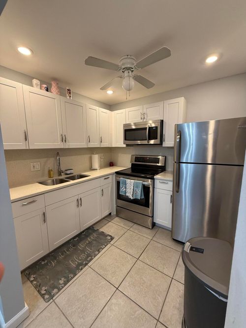 218-200 Village Green E, Palm Springs, FL, 33461 | Card Image