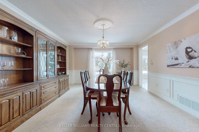 32 Petch Cres, House other with 4 bedrooms, 3 bathrooms and 4 parking in Aurora ON | Image 8