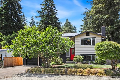 13045 28th Avenue Ne, Seattle, WA, 98125 | Card Image