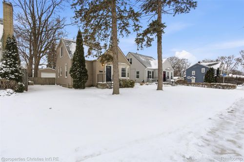 2079 Harvard Rd, Berkley, MI, 48072-1779 | Card Image