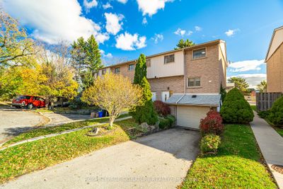 342 Catharine St N, Condo with 3 bedrooms, 3 bathrooms and 1 parking in Hamilton ON | Image 2