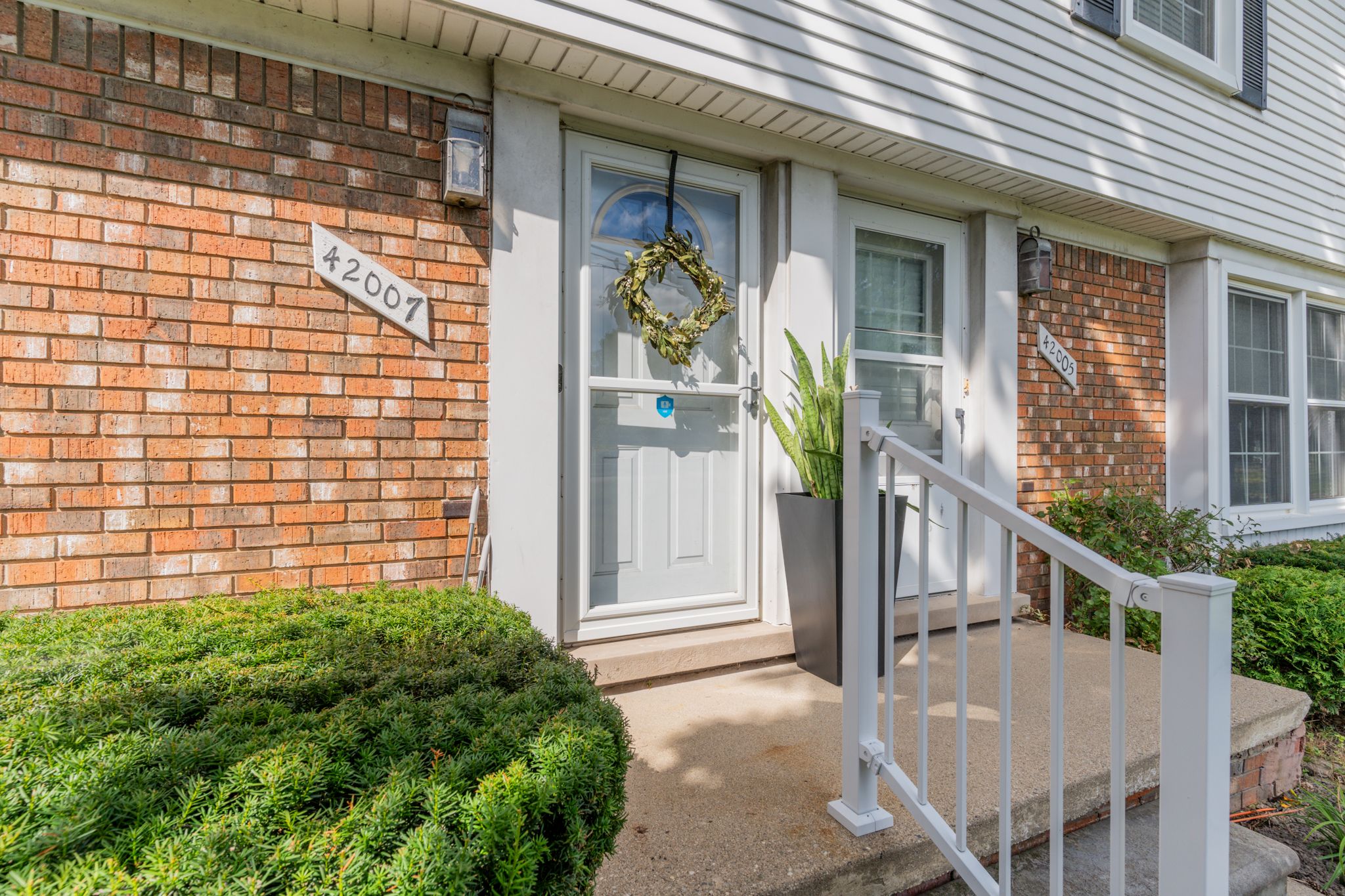 Toddmark Ln, Clinton Township, MI 48038
