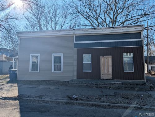 165 Erie St, Lockport, NY, 14094-4629 | Card Image