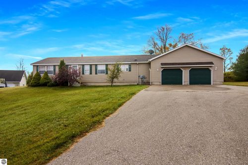 3767 Blair Valley Road, Traverse City, MI, 49685 | Card Image