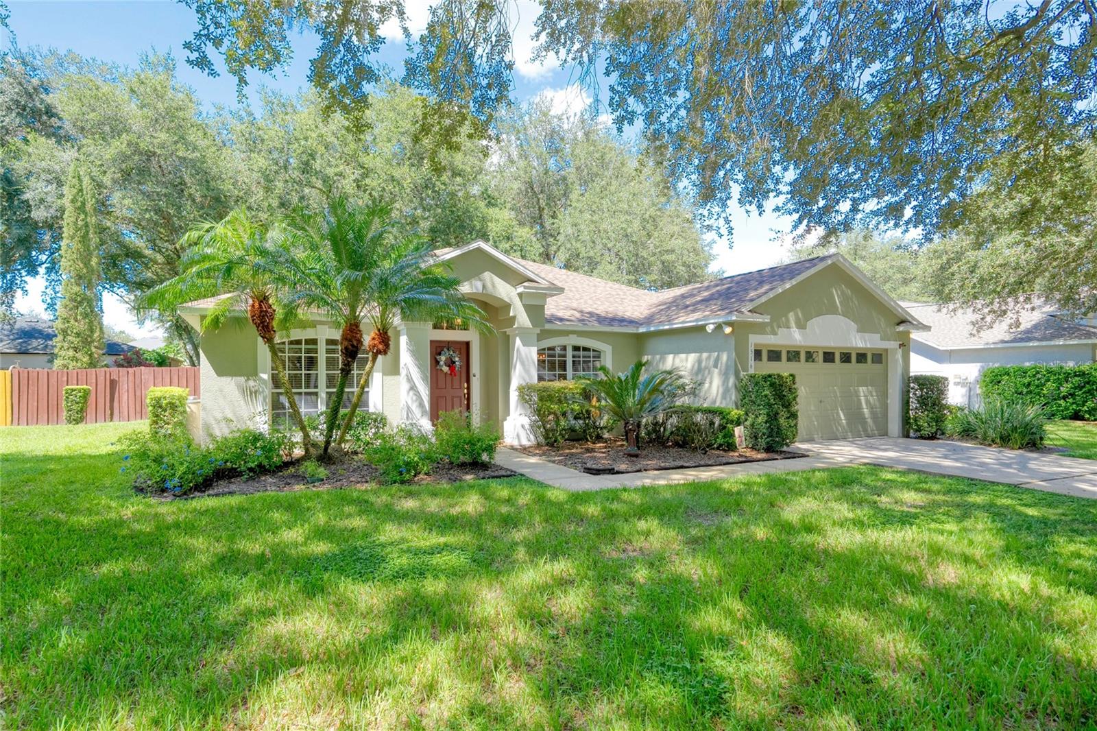 Mccrea Dr, Lutz, FL 33549