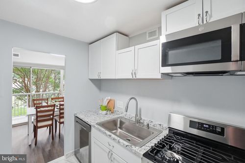 8-8003 Chanute Pl, FALLS CHURCH, VA, 22042-1163 | Card Image