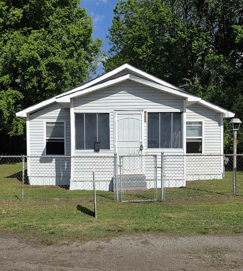 515 S Louisiana St, Pine Bluff, AR, 71601-4425 | Card Image