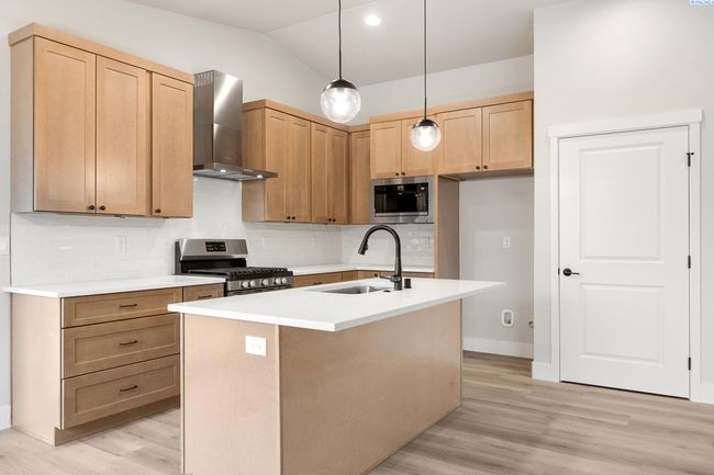 10709 Kokanee Dr, House other with 4 bedrooms, 2 bathrooms and 3 parking in Pasco WA | Image 8