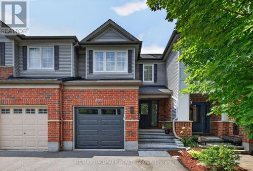 316 Aldworth Private, Ottawa, ON, K2S0M9 | Card Image