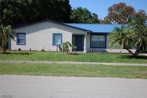 111 E Sugarland Cir, Clewiston, FL, 33440-4213 | Card Image