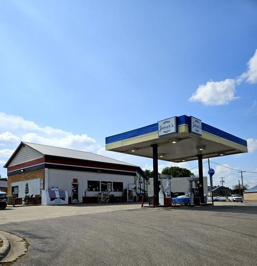 119 Main St, Clinton, MN, 56225-5174 | Card Image