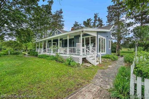 8198 Horton Bay Rd, Petoskey, MI, 49770-9130 | Card Image