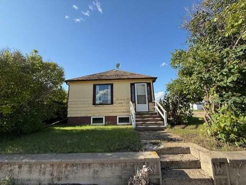 5040 51 Street, Hardisty, AB, T0B1V0 | Card Image