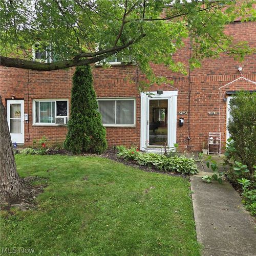 a-5975 Glenway Dr, Brook Park, OH, 44142-1441 | Card Image