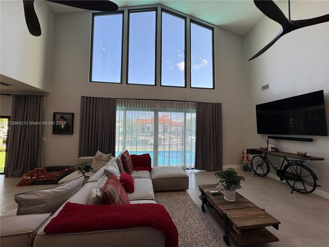 4000 Ne 23 Rd Ave, House other with 3 bedrooms, 4 bathrooms and null parking in Lighthouse Point FL | Image 18