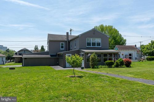 334 Windsor St, WYOMISSING, PA, 19610-2928 | Card Image