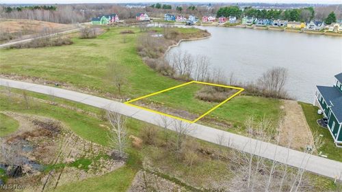 11758 Harbor View Ln, Thornville, OH, 43076-8394 | Card Image