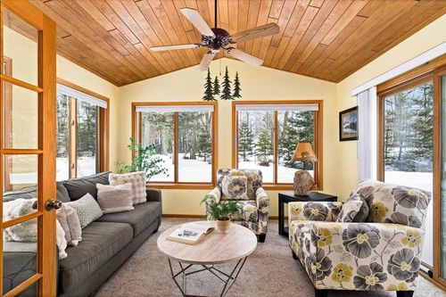 1-1145 Como Ave, Duluth, MN, 55811-2601 | Card Image