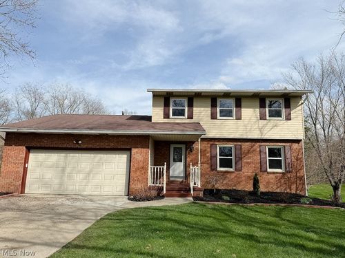 455 Barrenwood Drive, Wadsworth, OH, 44281 | Card Image