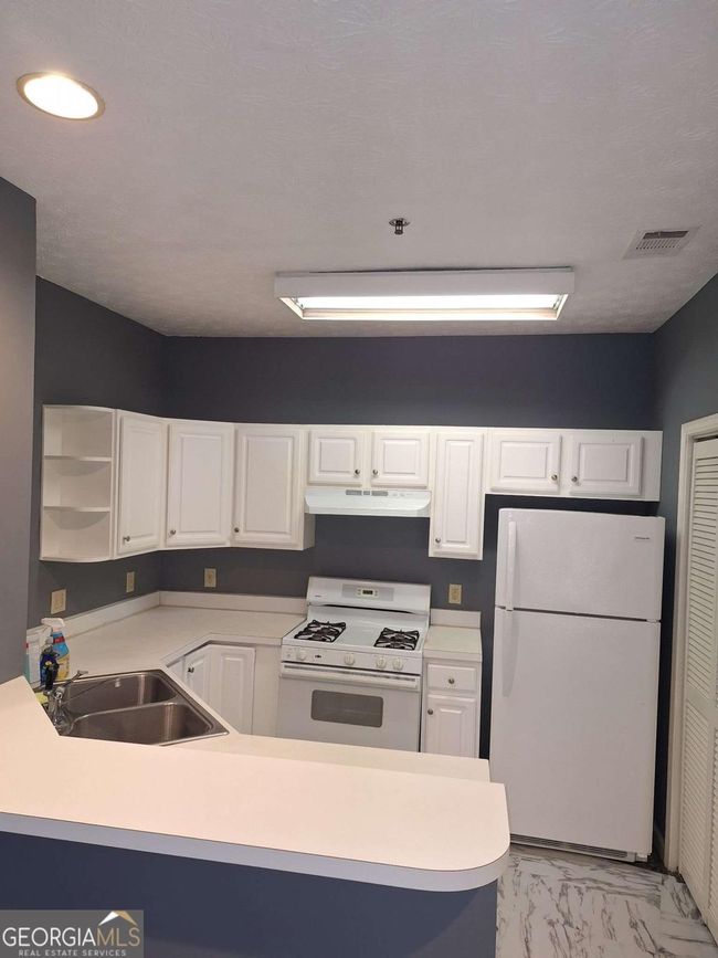 4275 Orchard Grv, Condo with 2 bedrooms, 2 bathrooms and 2 parking in Stone Mountain GA | Image 5